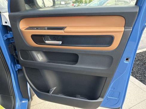 New 2025 Volkswagen ID. Buzz Pro S Plus image 25