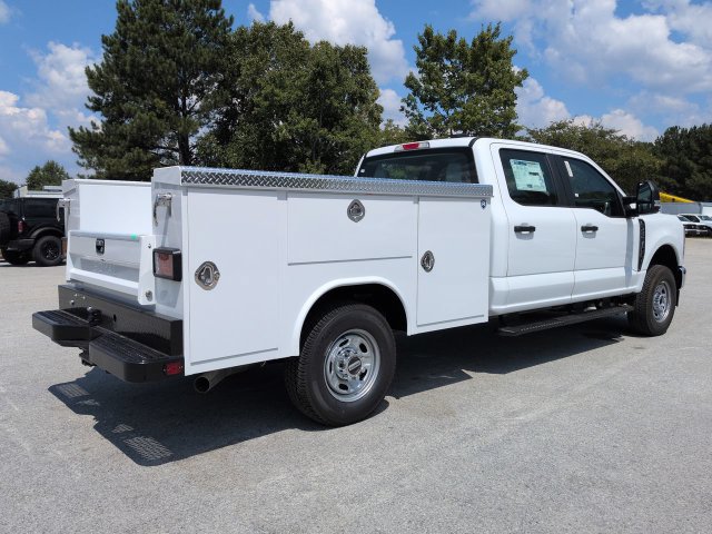 New 2026 Ford F250 XL w/ XL Chrome Package AWD/4WD image 4
