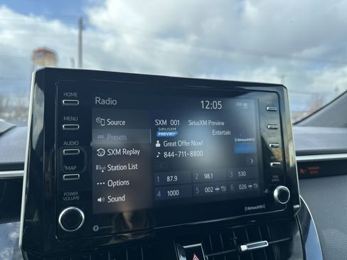 Used 2021 Toyota Corolla SE image 19