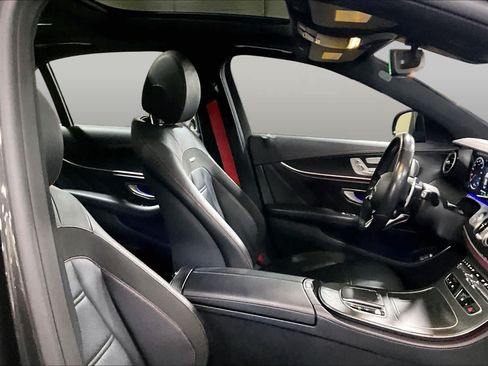 Used 2022 Mercedes-Benz E 53 AMG 4MATIC Sedan image 9
