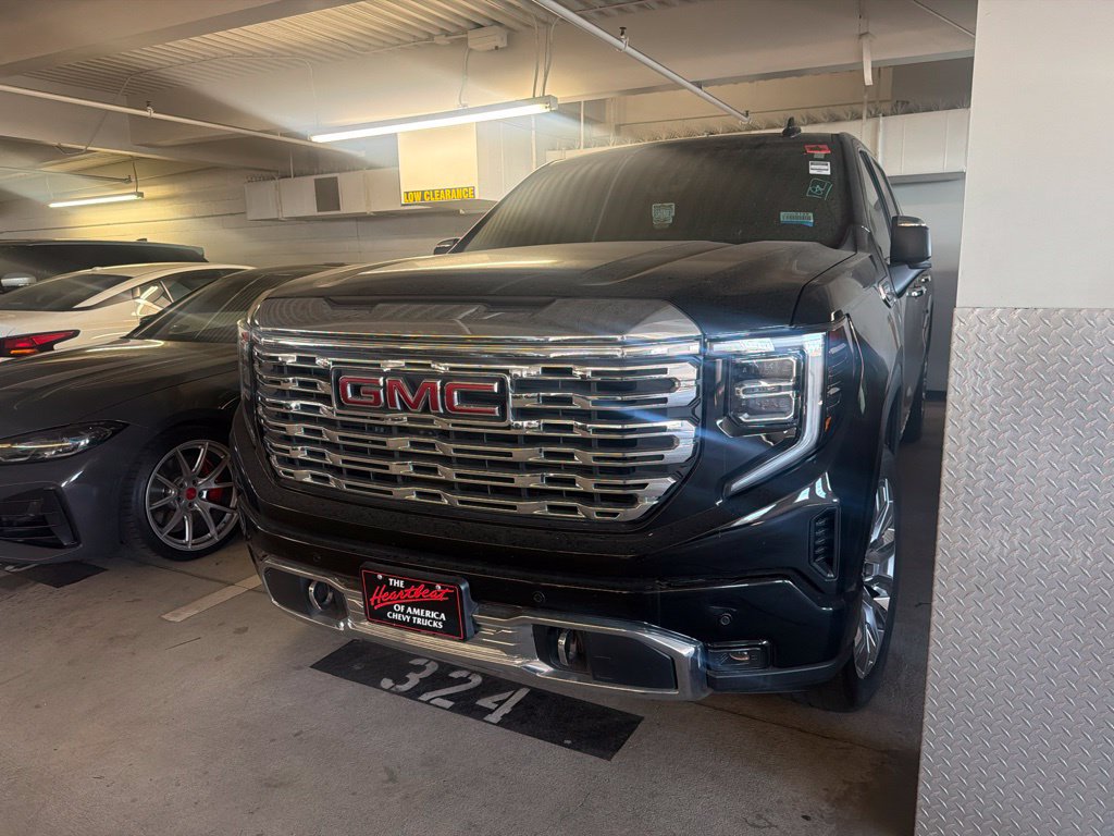 Used 2025 GMC Sierra 1500 Denali w/ Denali Reserve Package AWD/4WD image 2