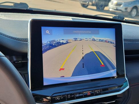 Used 2023 Jeep Compass Trailhawk image 14