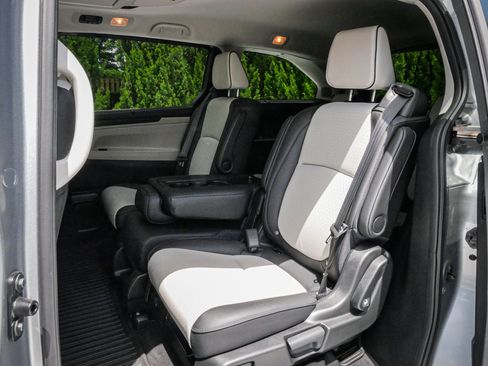 Certified 2026 Honda Odyssey Elite image 31