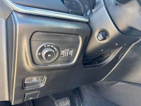Used 2022 Jeep Grand Cherokee Overland w/ Adv Protech Group III AWD/4WD image 18