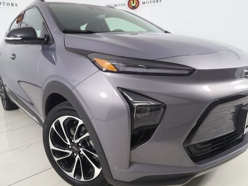 Used 2023 Chevrolet Bolt EUV Premier image 14