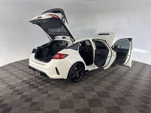 Used 2025 Honda Civic Type R image 18