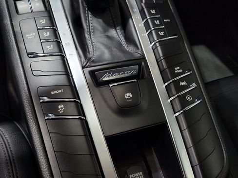 Used 2017 Porsche Macan S AWD/4WD image 24