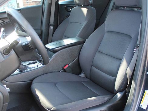 Used 2022 Chevrolet Malibu LT image 13