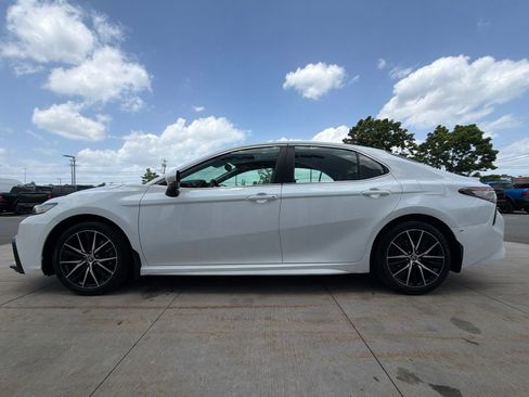 Used 2024 Toyota Camry SE FWD image 10
