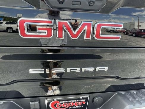 New 2025 GMC Sierra 2500 SLT w/ SLT Premium Package image 12