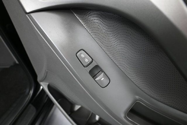 Used 2012 Hyundai Elantra Limited w/ Technology Pkg 5 FWD image 37