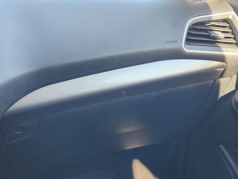 Used 2022 Ford Edge SE image 23