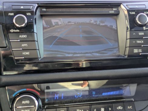 Used 2015 Toyota Corolla S image 26