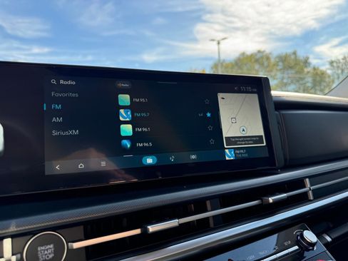 Used 2025 Hyundai Santa Fe XRT image 9