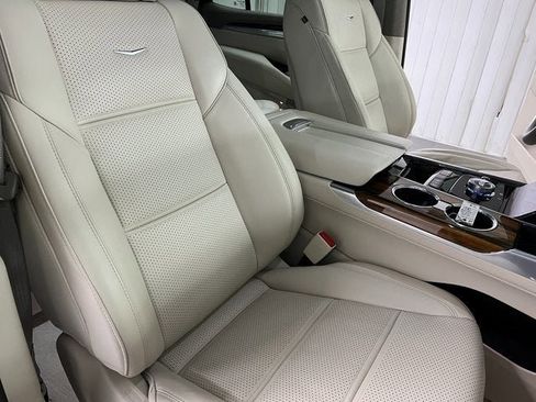 Certified 2025 Cadillac Escalade Sport Platinum image 40