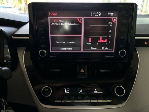 Used 2022 Toyota Corolla LE image 9