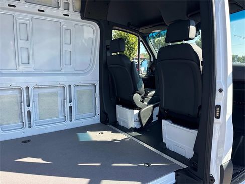 New 2025 Mercedes-Benz Sprinter 2500 image 11