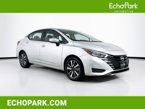 Used 2025 Nissan Versa SV FWD image 1
