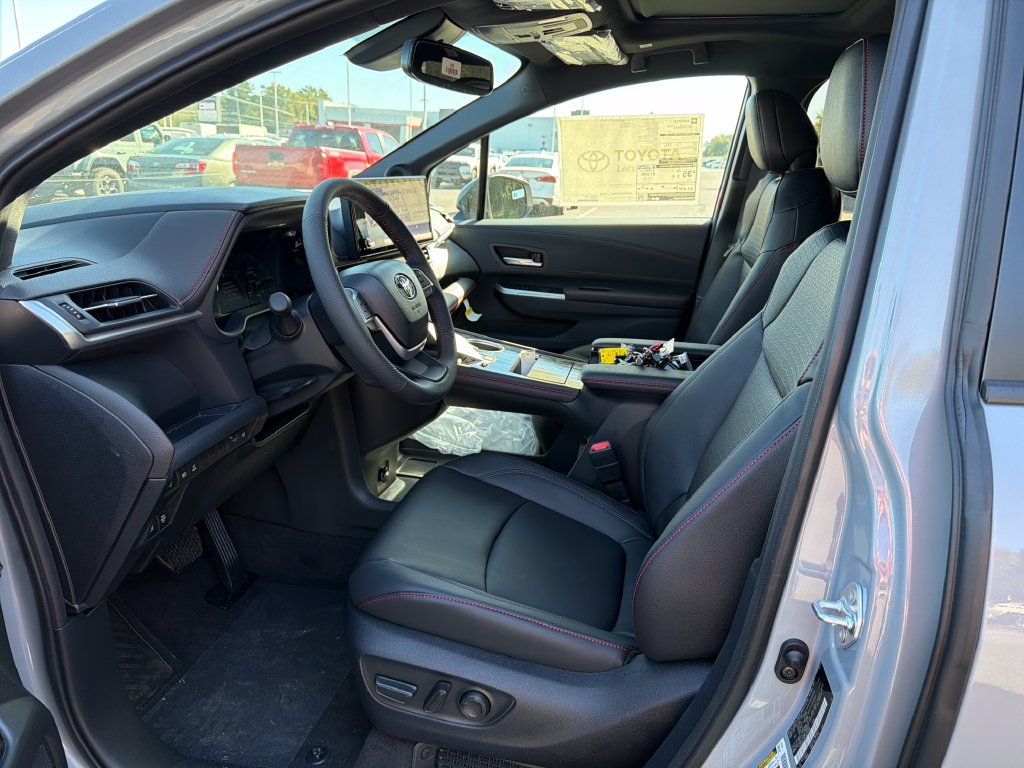 Used 2026 Toyota Sienna XSE AWD/4WD image 10