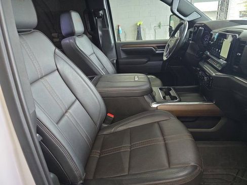 Used 2024 Chevrolet Silverado 2500 High Country w/ High Country Premium Package image 10