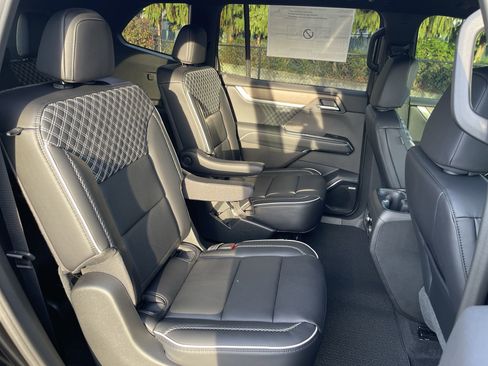 New 2026 GMC Acadia Denali w/ Super Cruise Package image 63