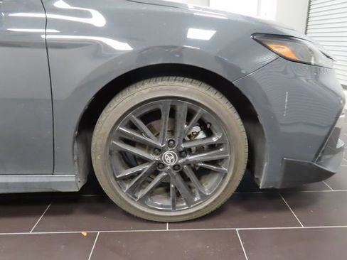 Used 2025 Toyota Camry SE w/ Convenience Package image 16