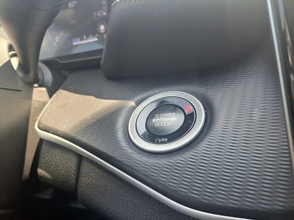 Certified 2025 Jeep Grand Cherokee Laredo X AWD/4WD image 22