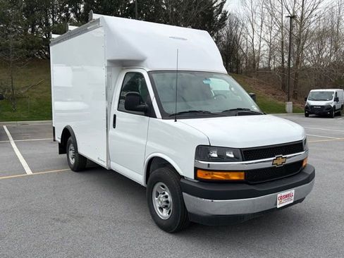 New 2025 Chevrolet Express 3500 w/ Power Convenience Package image 2