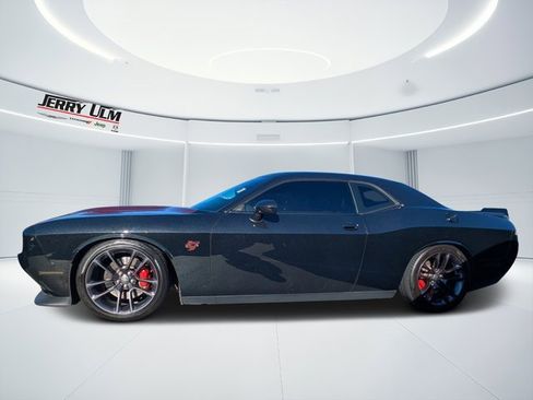 Used 2015 Dodge Challenger R/T Scat Pack w/ Leather Interior Group image 4