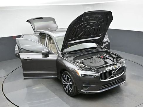 Used 2023 Volvo XC60 B5 Plus w/ Protection Package AWD/4WD image 45