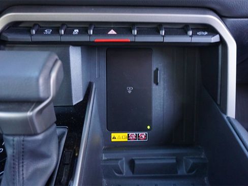 Used 2025 Toyota Tundra Limited image 15