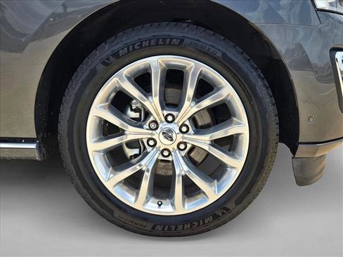 Used 2019 Ford Expedition Platinum RWD image 24