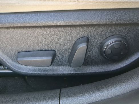 Used 2020 Genesis G70 2.0T image 48