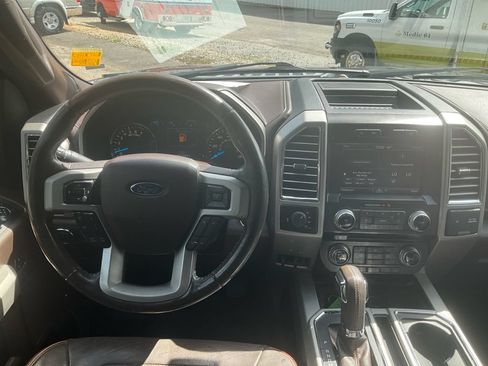 Used 2015 Ford F150 King Ranch w/ Equipment Group 601A Luxury AWD/4WD image 20