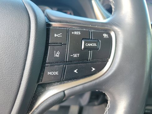 Used 2021 Lexus ES 300h w/ Premium Package image 19