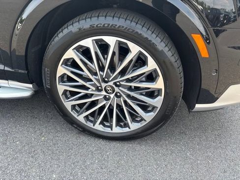 Used 2026 Hyundai Palisade Calligraphy AWD/4WD image 2