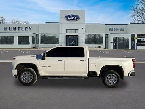 Used 2023 Chevrolet Silverado 2500 High Country w/ Safety Package II image 6