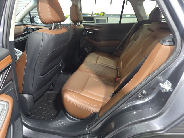 Used 2022 Subaru Outback Touring AWD/4WD image 8