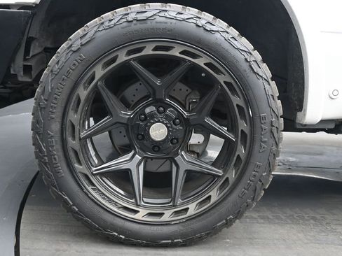 Used 2019 Ford F150 Platinum w/ Equipment Group 701A Luxury AWD/4WD image 15