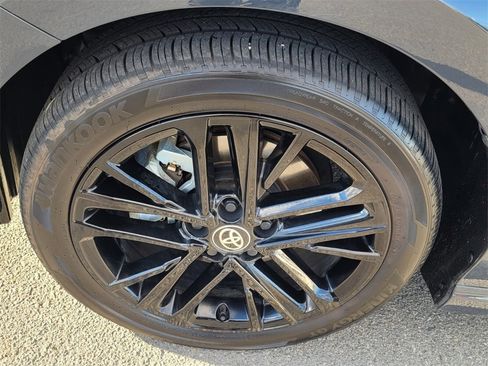 Used 2025 Toyota Camry SE image 15