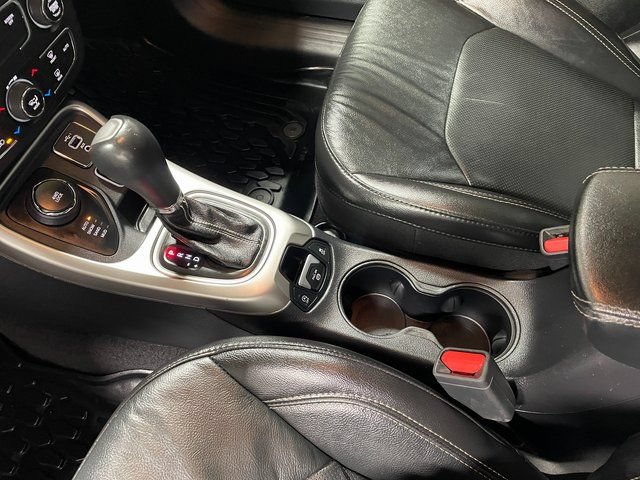 Used 2021 Jeep Compass Latitude w/ Sun and Sound Group AWD/4WD image 17