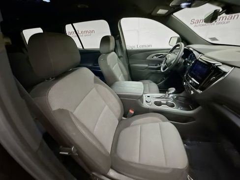 Used 2023 Chevrolet Traverse LT image 29