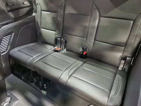 Used 2023 Chevrolet Tahoe LT w/ Luxury Package RWD image 53