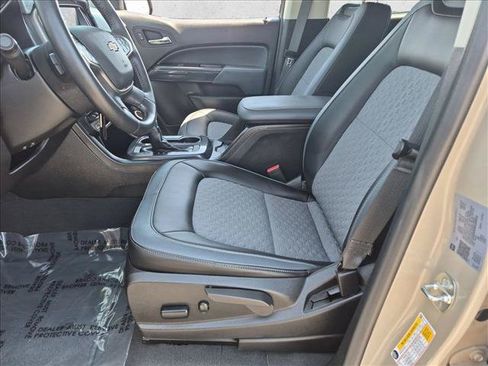 Used 2022 Chevrolet Colorado Z71 w/ Safety Package RWD image 22