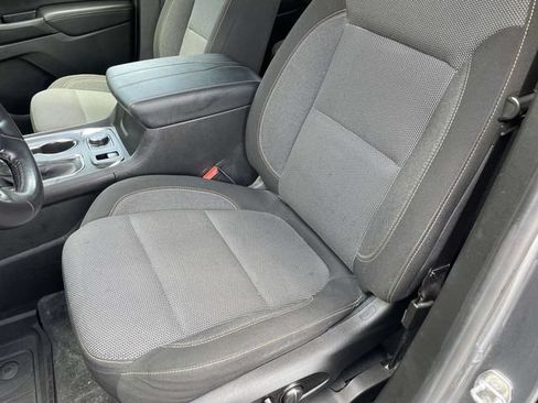 Used 2021 Chevrolet Traverse LT w/ LPO, Floor Liner Package AWD/4WD image 13