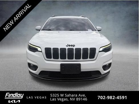 Used 2019 Jeep Cherokee Latitude Plus AWD/4WD image 2