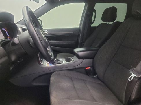 Used 2018 Jeep Grand Cherokee Laredo image 17