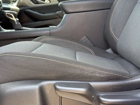 Used 2021 Chevrolet Traverse LS FWD image 13