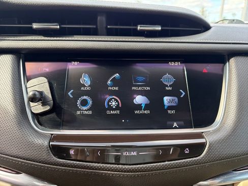 Used 2017 Cadillac XT5 Luxury w/ Driver Awareness Package image 38