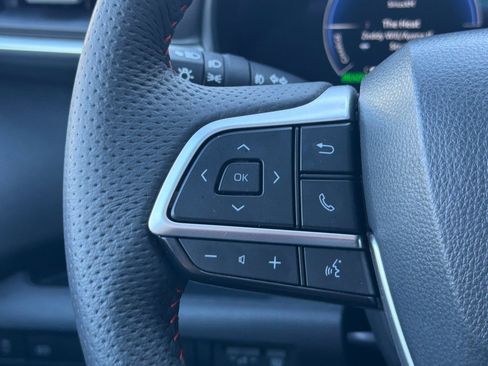 Used 2025 Toyota Sienna XSE w/ XSE Plus Package image 37